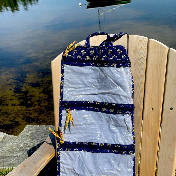 💋Vera Bradley travel organizer - Picture 2 of 5